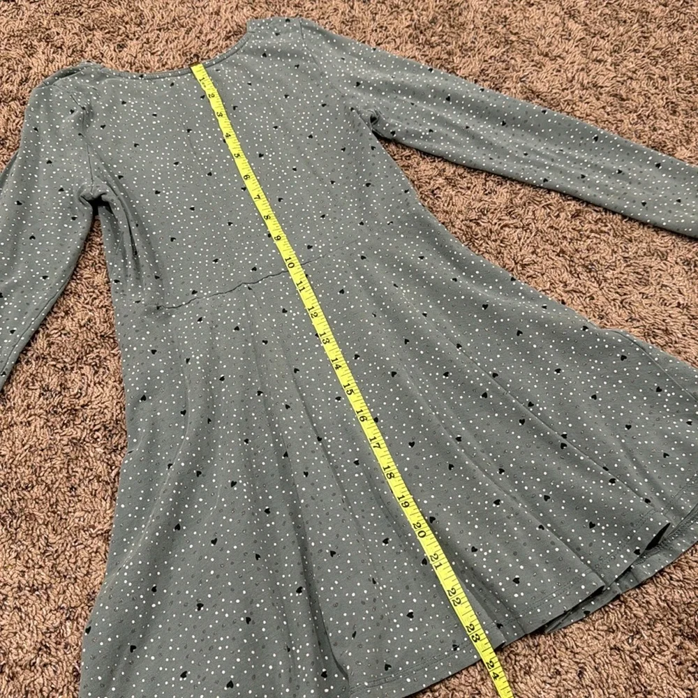 H&M Everyday Dress Girls Sage Green Long Sleeve Dotted Hearts Size 6/8